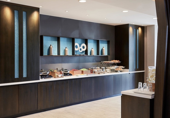 Imagen del bar/restaurante del Hotel Springhill Suites By Marriott Albuquerque North/journal Center. Foto 2