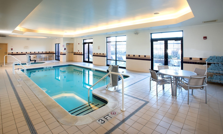Imagen de la piscina del Hotel Springhill Suites By Marriott Annapolis. Foto 11