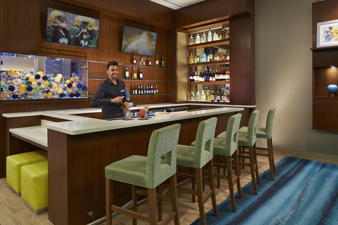 Imagen del bar/restaurante del Hotel Springhill Suites By Marriott At Anaheim Resort/conv. Cntr. Foto 7