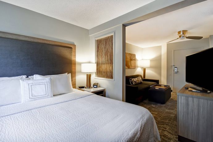 Imagen de los exteriores del Hotel Springhill Suites By Marriott Atlanta Kennesaw. Foto 11