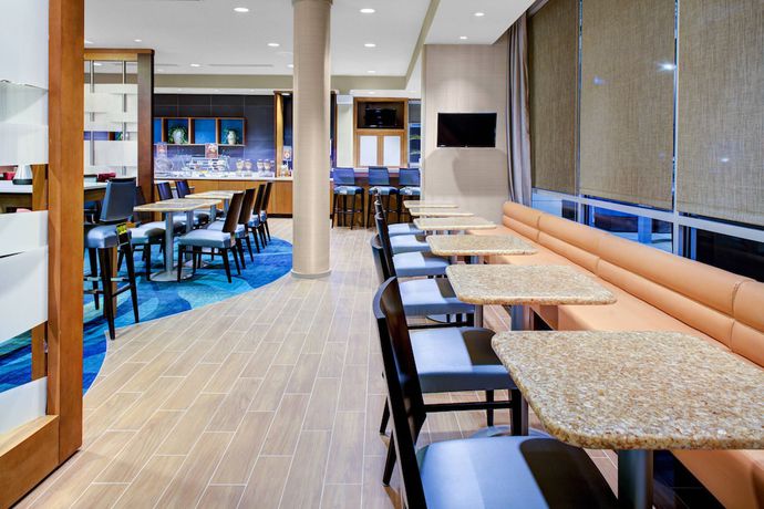 Imagen del bar/restaurante del Hotel Springhill Suites By Marriott Augusta. Foto 4