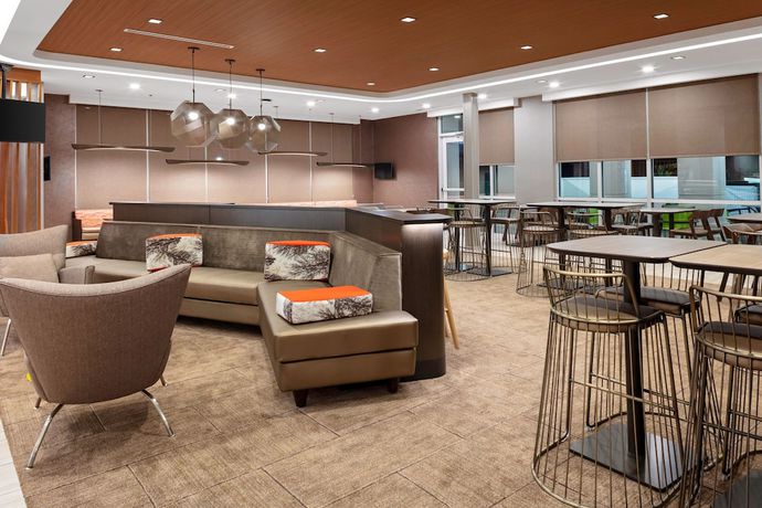 Imagen de los interiores del Hotel Springhill Suites By Marriott Beaufort. Foto 16