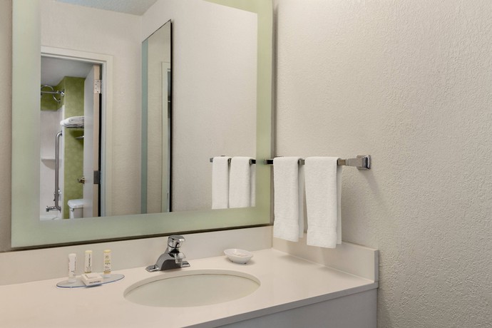 Imagen de la habitación del Hotel Springhill Suites By Marriott Boca Raton. Foto 3