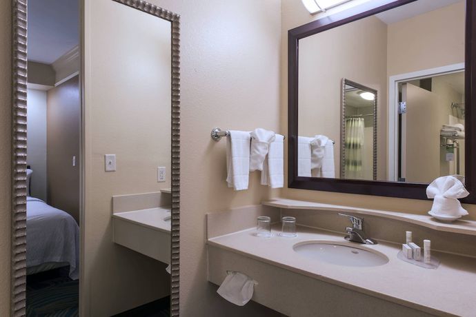 Imagen de la habitación del Hotel Springhill Suites By Marriott Boston Devens Common Center. Foto 13