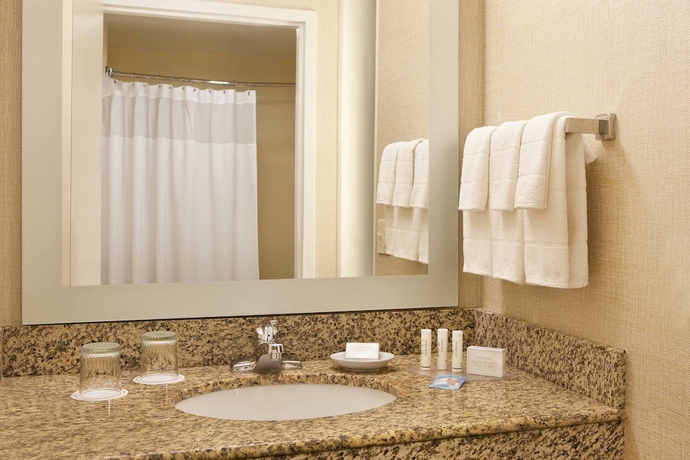 Imagen de la habitación del Hotel Springhill Suites By Marriott Boston Peabody. Foto 17