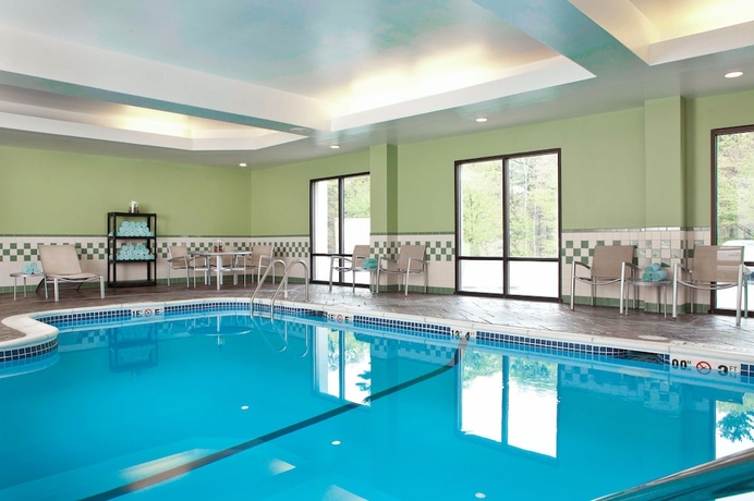 Imagen de la piscina del Hotel Springhill Suites By Marriott Boston Peabody. Foto 19