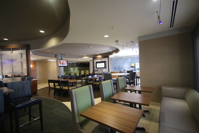 Imagen de los interiores del Hotel Springhill Suites By Marriott Charleston N./ashley Phosphate. Foto 15