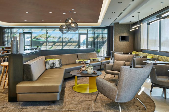 Imagen de los interiores del Hotel Springhill Suites By Marriott Charlotte At Carowinds. Foto 18