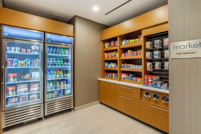 Imagen de los interiores del Hotel Springhill Suites By Marriott Charlotte Southwest. Foto 19