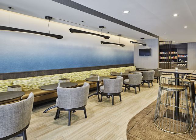 Imagen del bar/restaurante del Hotel Springhill Suites By Marriott Chicago Chinatown. Foto 4