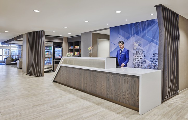 Imagen de los interiores del Hotel Springhill Suites By Marriott Chicago Chinatown. Foto 16
