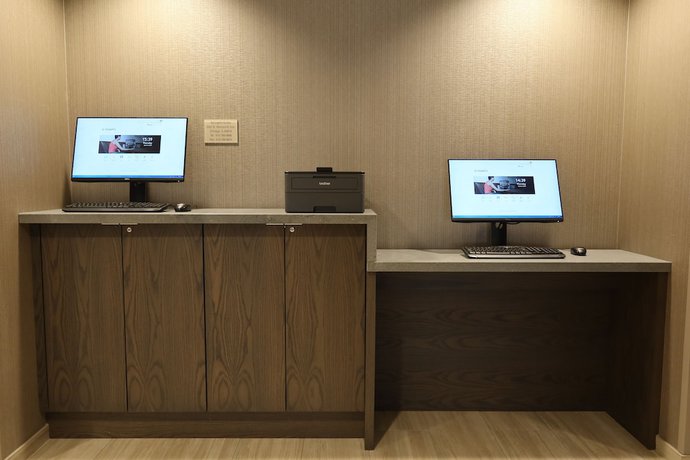 Imagen de los interiores del Hotel Springhill Suites By Marriott Chicago Chinatown. Foto 18