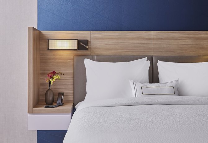 Imagen de la habitación del Hotel Springhill Suites By Marriott Chicago Chinatown. Foto 12