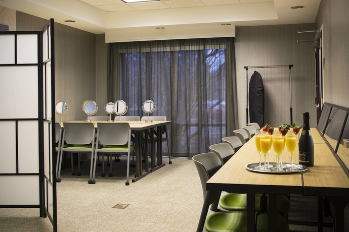 Imagen de la habitación del Hotel Springhill Suites By Marriott Chicago Lincolnshire. Foto 14
