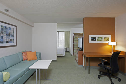 Imagen de la habitación del Hotel Springhill Suites By Marriott Chicago Naperville/warrenville. Foto 4
