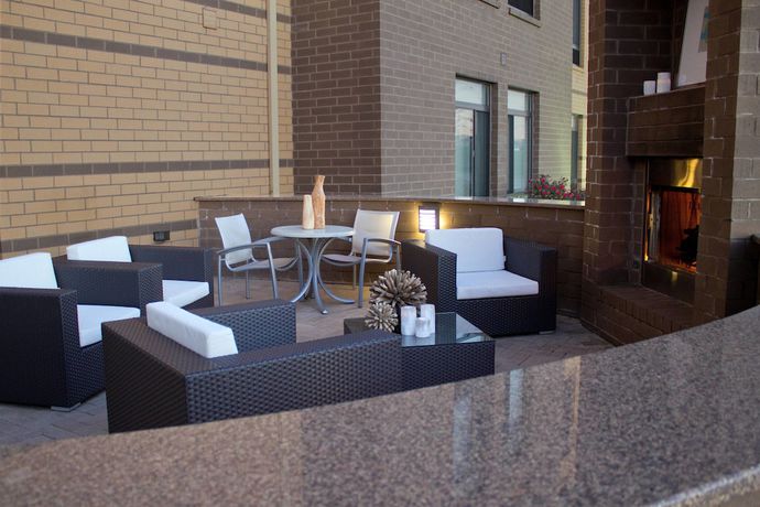 Imagen del bar/restaurante del Hotel Springhill Suites By Marriott Cincinnati Airport South. Foto 2