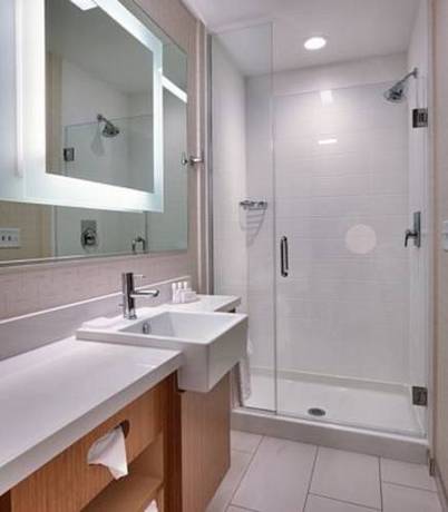 Imagen de la habitación del Hotel Springhill Suites By Marriott Coeur D'alene. Foto 5