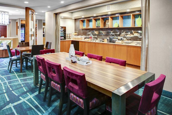 Imagen del bar/restaurante del Hotel Springhill Suites By Marriott Columbus Airport Gahanna. Foto 6
