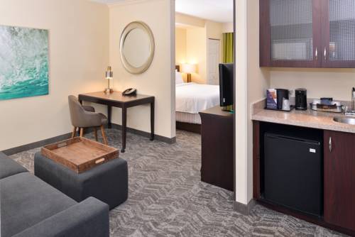 Imagen de la habitación del Hotel Springhill Suites By Marriott Corona Riverside. Foto 2