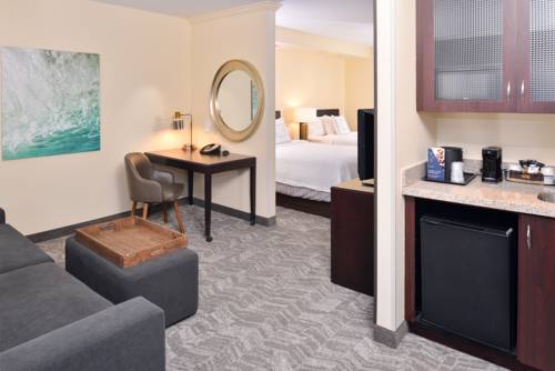 Imagen de la habitación del Hotel Springhill Suites By Marriott Corona Riverside. Foto 3