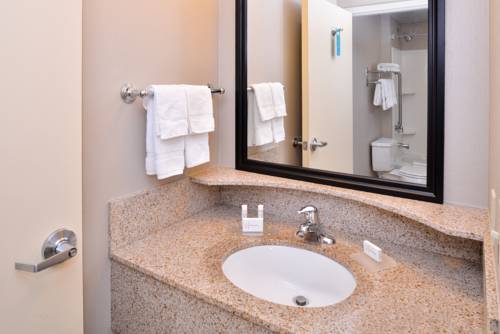 Imagen de la habitación del Hotel Springhill Suites By Marriott Corona Riverside. Foto 7