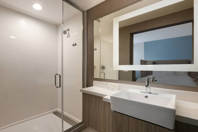 Imagen de la habitación del Hotel Springhill Suites By Marriott Dallas Dfw Airport South/centreport. Foto 12