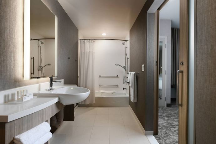 Imagen de la habitación del Hotel Springhill Suites By Marriott Dallas Dfw Airport South/centreport. Foto 13