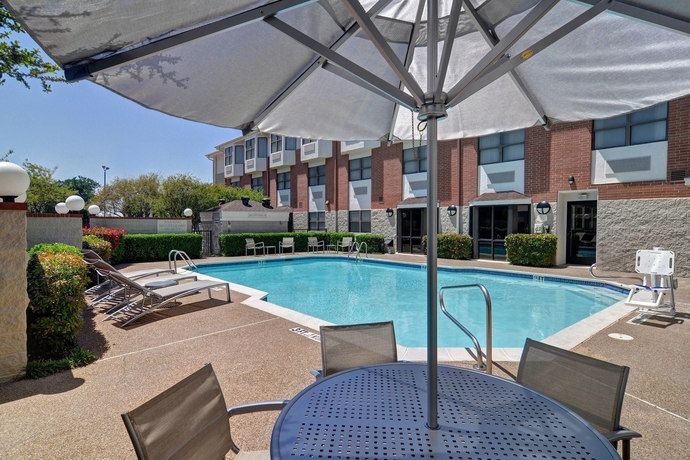 Imagen de la piscina del Hotel Springhill Suites By Marriott Dallas Nw Hwy/i35e. Foto 17