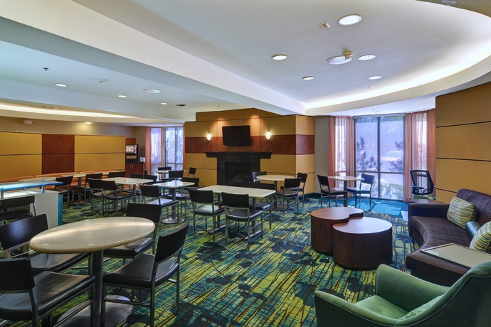 Imagen del bar/restaurante del Hotel Springhill Suites By Marriott Dallas Nw Hwy/i35e. Foto 4