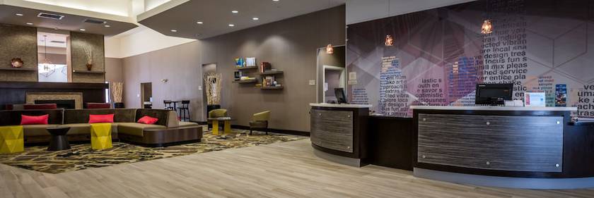 Imagen de los interiores del Hotel Springhill Suites By Marriott Denton. Foto 9