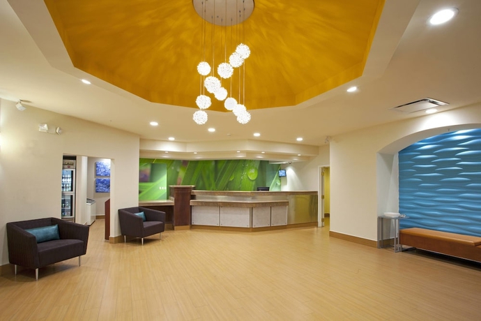 Imagen de los interiores del Hotel Springhill Suites By Marriott Denver Westminster. Foto 14