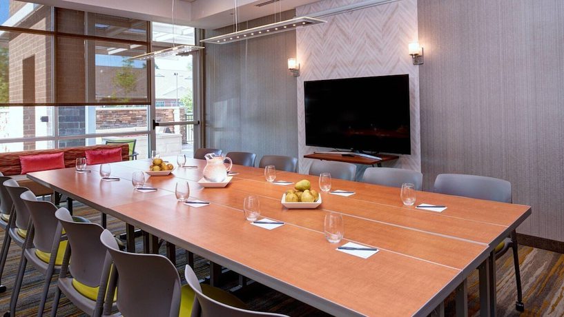 Imagen de los interiores del Hotel Springhill Suites By Marriott Detroit Wixom. Foto 10