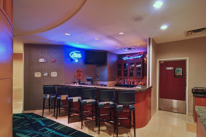 Imagen del bar/restaurante del Hotel Springhill Suites By Marriott Dfw Airport East/las Colinas Irving. Foto 8