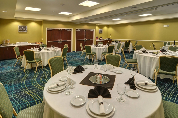 Imagen de los interiores del Hotel Springhill Suites By Marriott Dfw Airport East/las Colinas Irving. Foto 19
