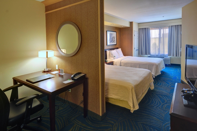 Imagen de la habitación del Hotel Springhill Suites By Marriott Dfw Airport East/las Colinas Irving. Foto 16