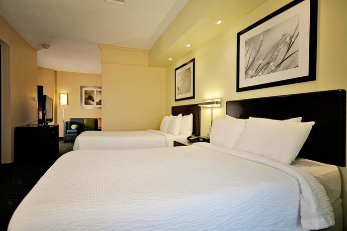 Imagen de la habitación del Hotel Springhill Suites By Marriott Galveston Island. Foto 7