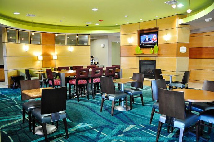 Imagen del bar/restaurante del Hotel Springhill Suites By Marriott Galveston Island. Foto 3