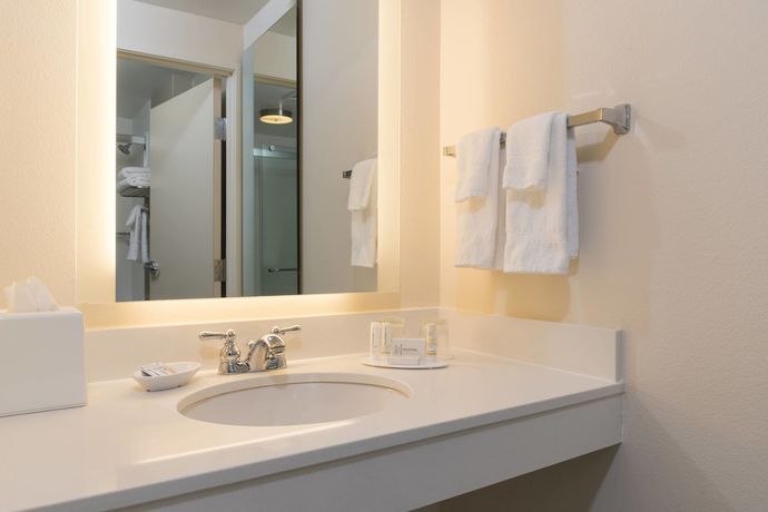 Imagen de la habitación del Hotel Springhill Suites By Marriott Grand Rapids North. Foto 8
