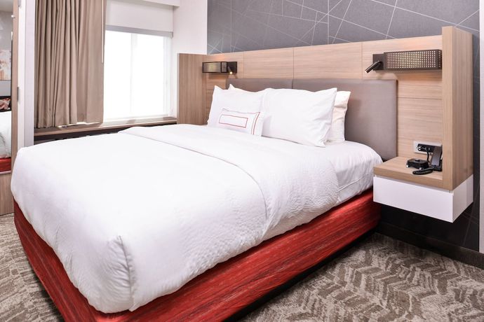 Imagen de la habitación del Hotel Springhill Suites By Marriott Greensboro Airport. Foto 8