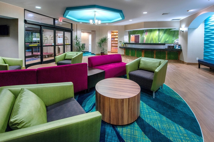 Imagen de los interiores del Hotel Springhill Suites By Marriott Greensboro. Foto 18