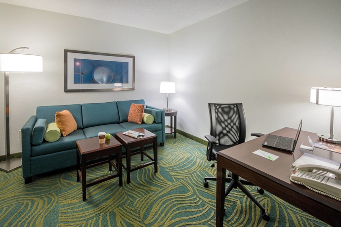 Imagen de la habitación del Hotel Springhill Suites By Marriott Greensboro. Foto 12