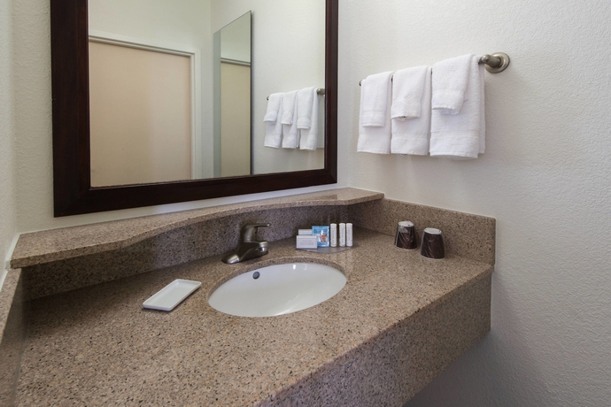 Imagen de la habitación del Hotel Springhill Suites By Marriott Greensboro. Foto 16