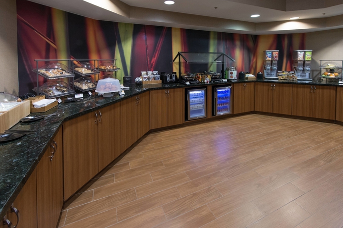 Imagen del bar/restaurante del Hotel Springhill Suites By Marriott Greensboro. Foto 6