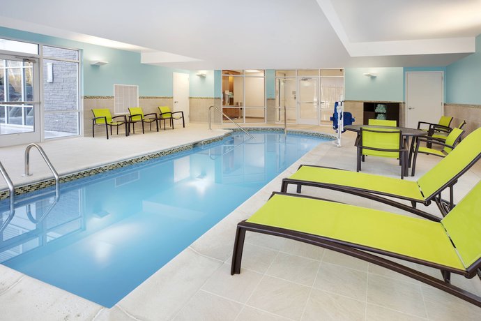Imagen de los interiores del Hotel Springhill Suites By Marriott Hampton Portsmouth. Foto 13