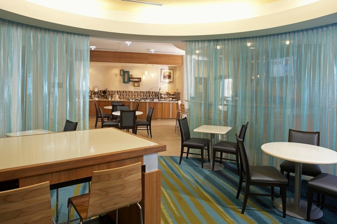 Imagen del bar/restaurante del Hotel Springhill Suites By Marriott Houston Nasa/webster. Foto 3