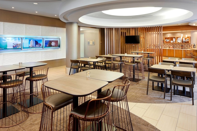 Imagen del bar/restaurante del Hotel Springhill Suites By Marriott Houston Nasa/webster. Foto 4