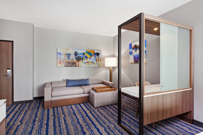 Imagen de la habitación del Hotel Springhill Suites By Marriott Huntington Beach Ora. Foto 12