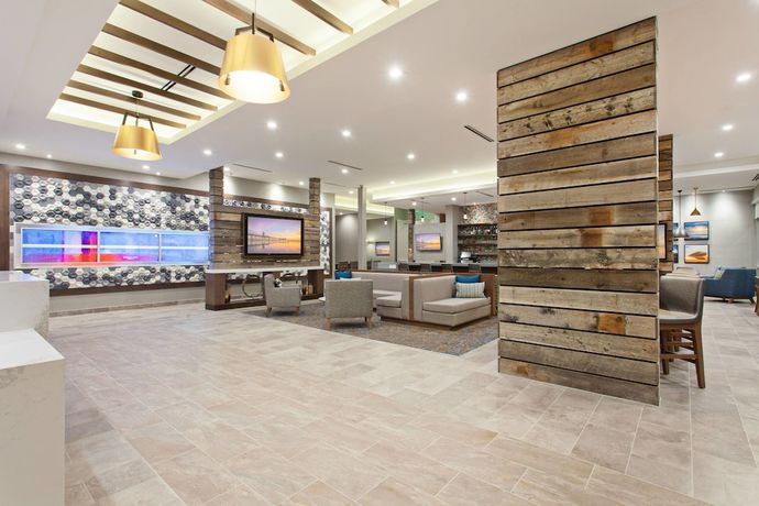 Imagen del bar/restaurante del Hotel Springhill Suites By Marriott Huntington Beach Ora. Foto 7