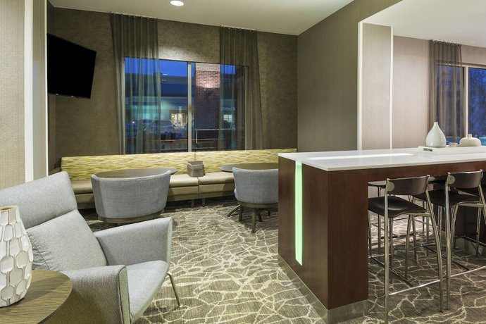 Imagen del bar/restaurante del Hotel Springhill Suites By Marriott Indianapolis Carmel. Foto 6