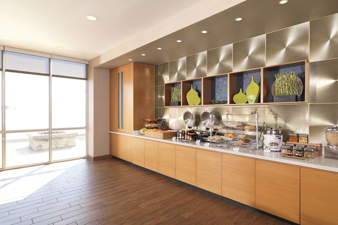 Imagen del bar/restaurante del Hotel Springhill Suites By Marriott Kansas City Lenexa City Center. Foto 2